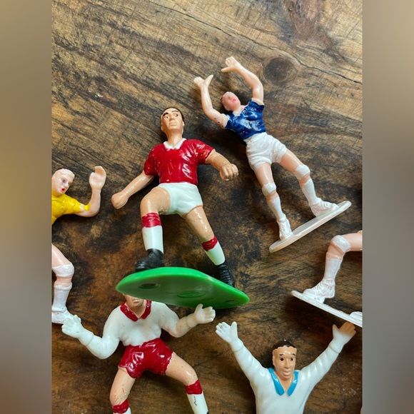 SOLD Vintage Sports Figures Cake Toppers⚽️🏈❤️ - Picture 4 of 6